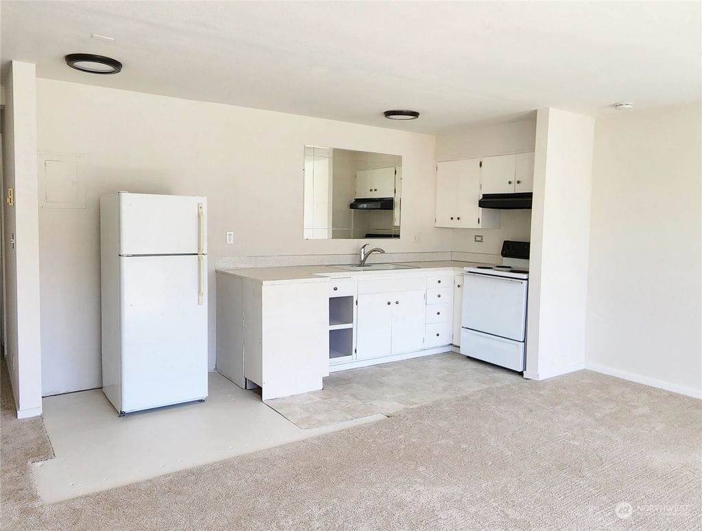 Photo of 201 2nd Street S #104, Kirkland, WA 98033 (MLS # 2059471)