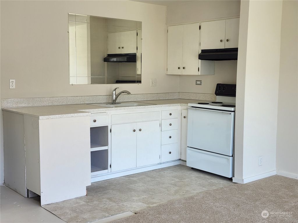 Photo of 201 2nd Street S #104, Kirkland, WA 98033 (MLS # 2059471)
