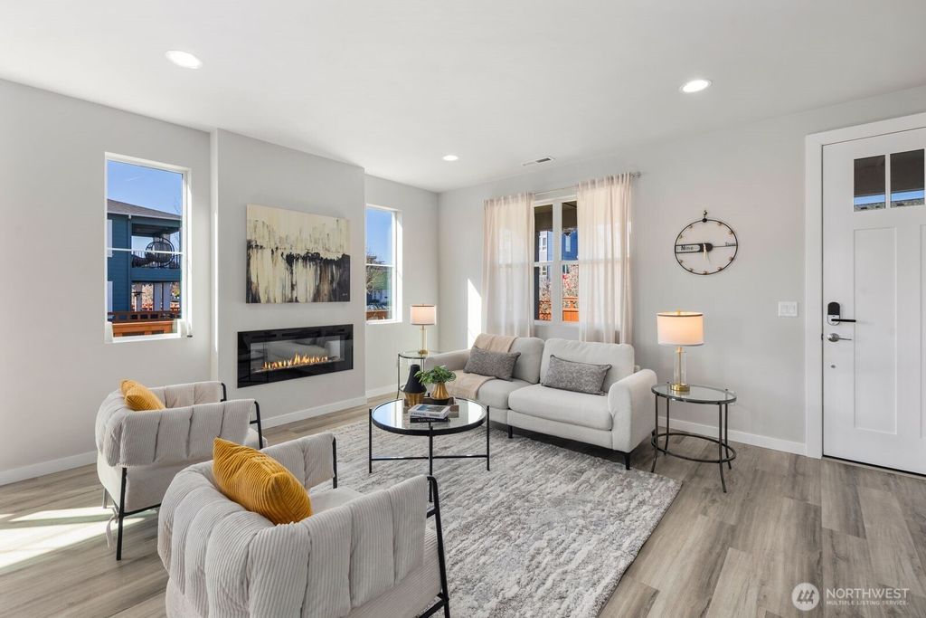 Photo of 9836 6th Avenue SW, Seattle, WA 98106 (MLS # 2504019)