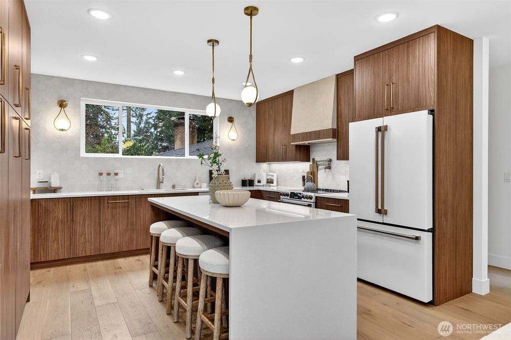 Photo of 11011 Goodwin Way NE, Seattle, WA 98125 (MLS # 2495262)