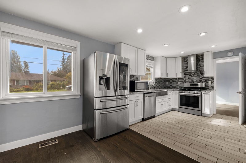 1426 S 120th Street