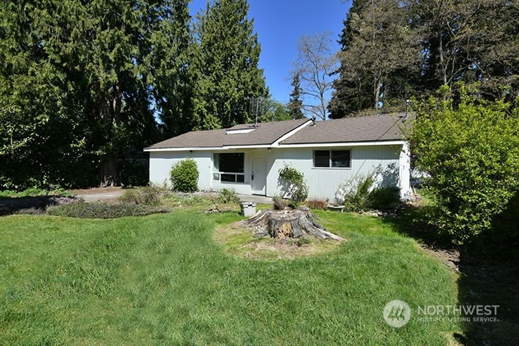 Photo of 5705 227th Street SW, Mountlake Terrace, WA 98043 (MLS # 2232608)