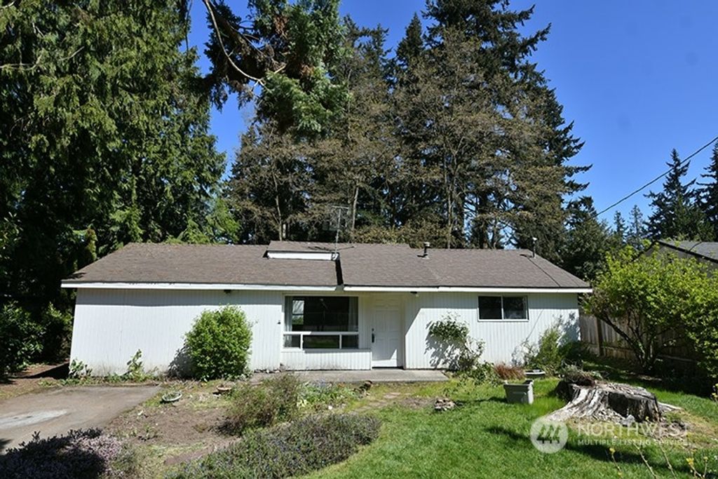 Photo of 5705 227th Street SW, Mountlake Terrace, WA 98043 (MLS # 2232608)
