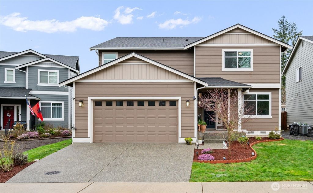 Photo of 711 10th St St, Sultan, WA 98294 (MLS # 2493619)