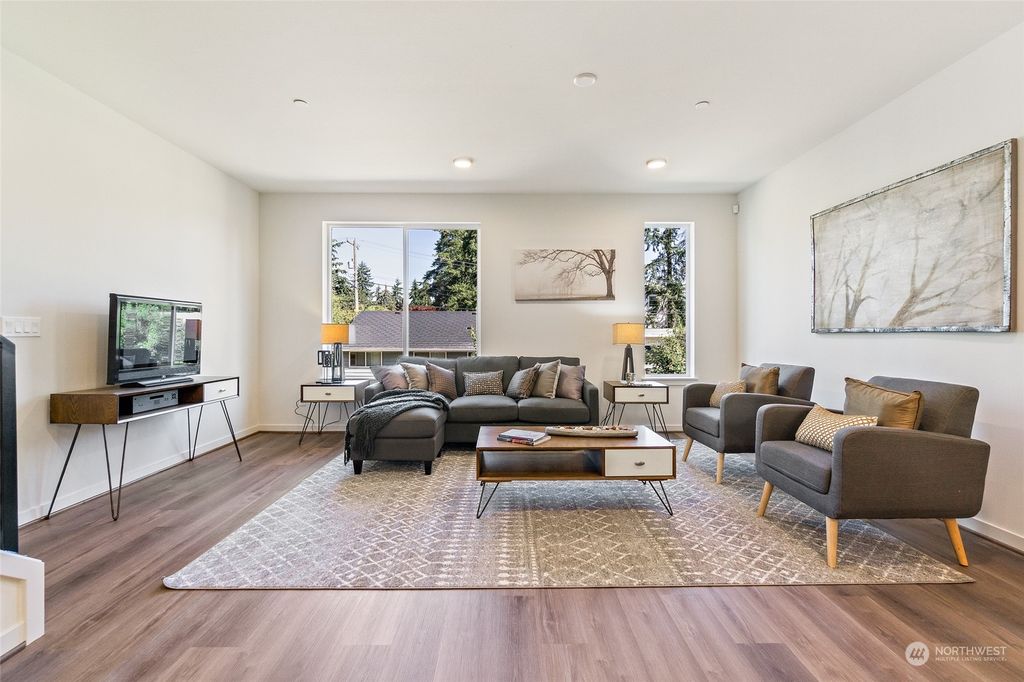 Photo of 112 NE 180th Street #A, Shoreline, WA 98155 (MLS # 2018000)