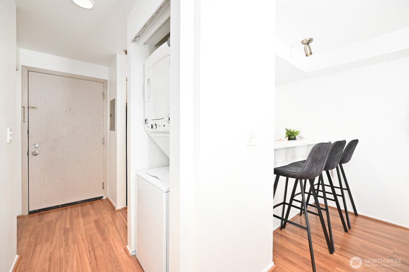 530 Melrose Avenue E 605
