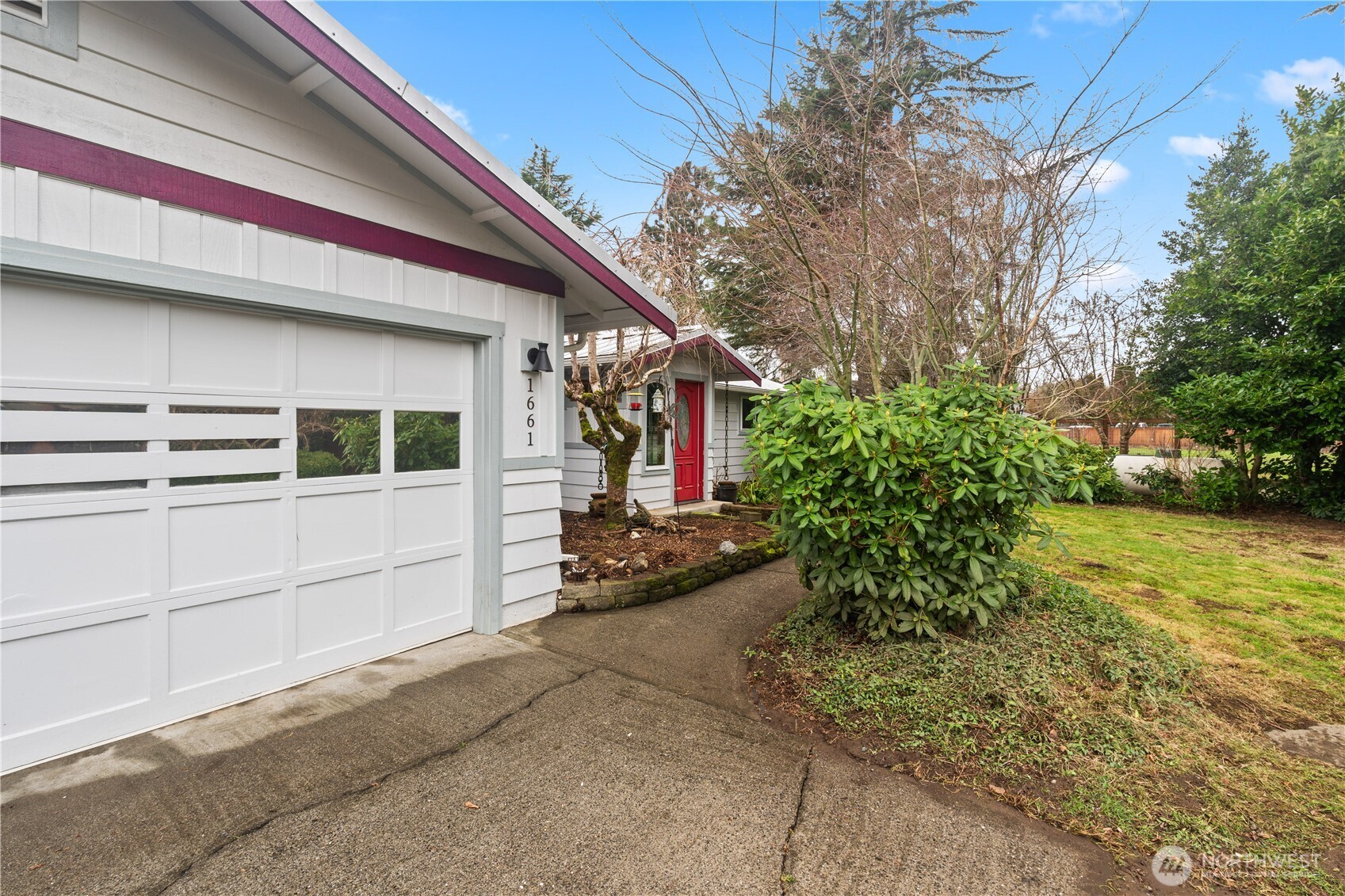 1661 Grandview Place