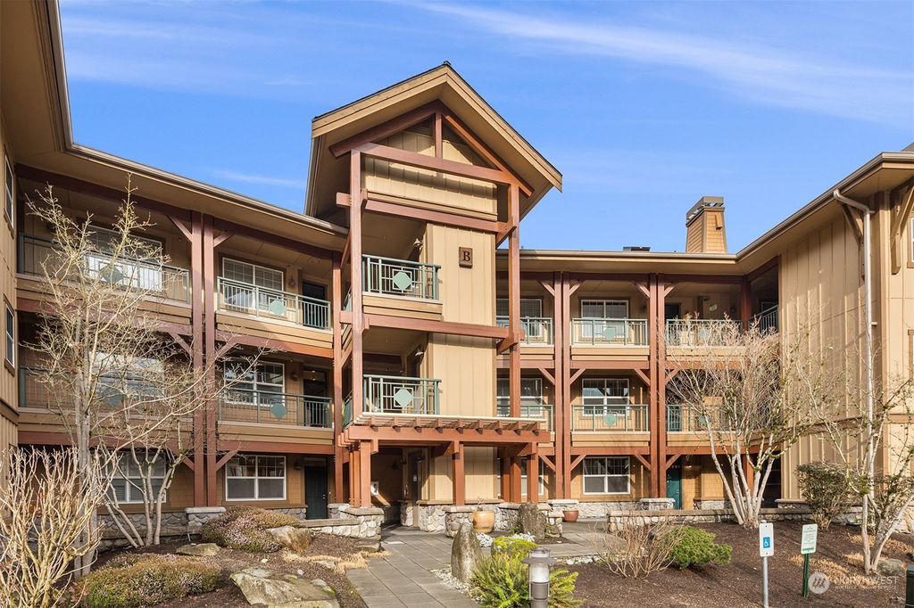 Photo of 1000 Cabin Creek Lane SW #B104, Issaquah, WA 98027 (MLS # 2196746)