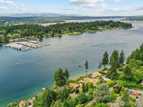 Photo of 2540 E Phinney Bay Place, Bremerton, WA 98312 (MLS # 2357909)