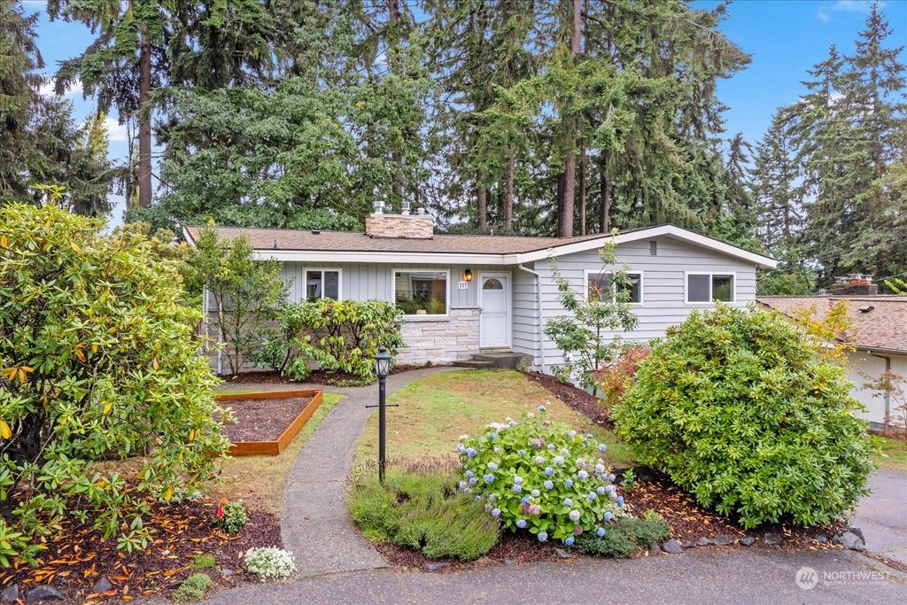 Photo of 223 NW 177th Street, Shoreline, WA 98177 (MLS # 2165386)