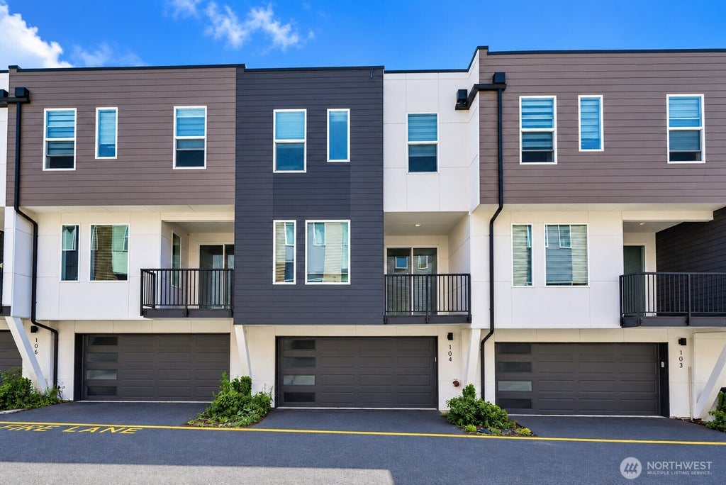 Photo of 15612 8th Avenue SW #104, Burien, WA 98166 (MLS # 2585809)