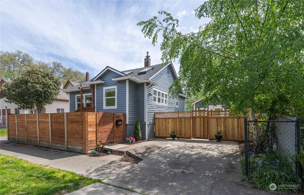 Photo of 5812 Padilla Place S, Seattle, WA 98108 (MLS # 2231528)