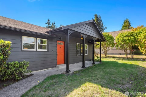 Photo of 635 SW 130th Street, Burien, WA 98146 (MLS # 2586439)