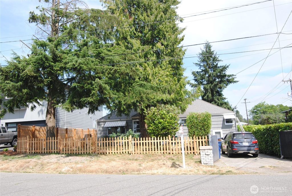Photo of 130 S 108th Place, Seattle, WA 98168 (MLS # 2401911)