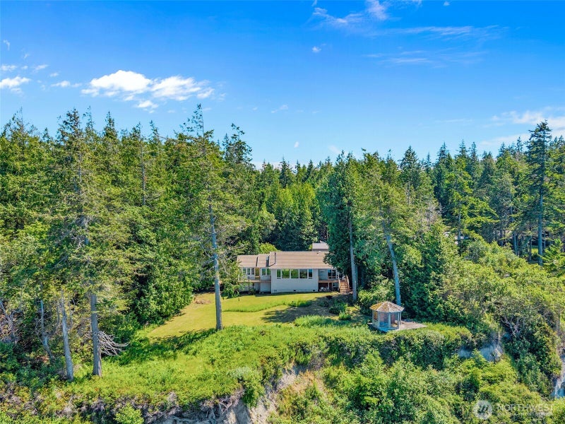 440 Pond Road