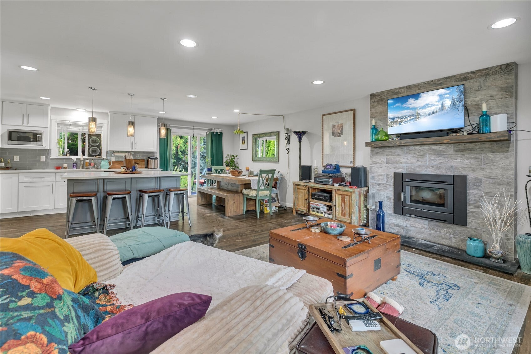 3339 N Visscher Street