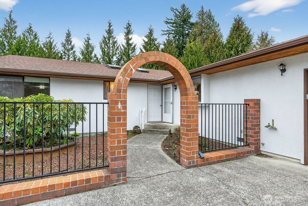 Photo of 721 156th Street NE, Arlington, WA 98223 (MLS # 2485762)