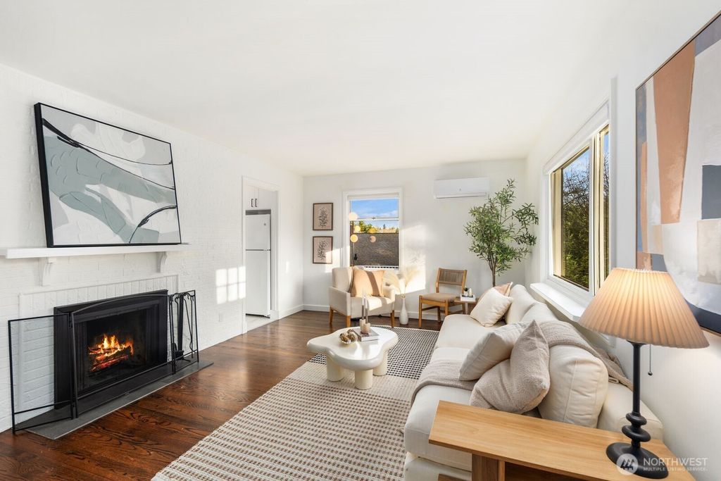 Photo of 3112 SW 97th Street, Seattle, WA 98126 (MLS # 2473028)