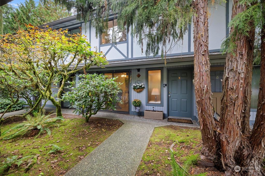 Photo of 16518 23rd Avenue SE #B3, Bothell, WA 98012 (MLS # 2299932)