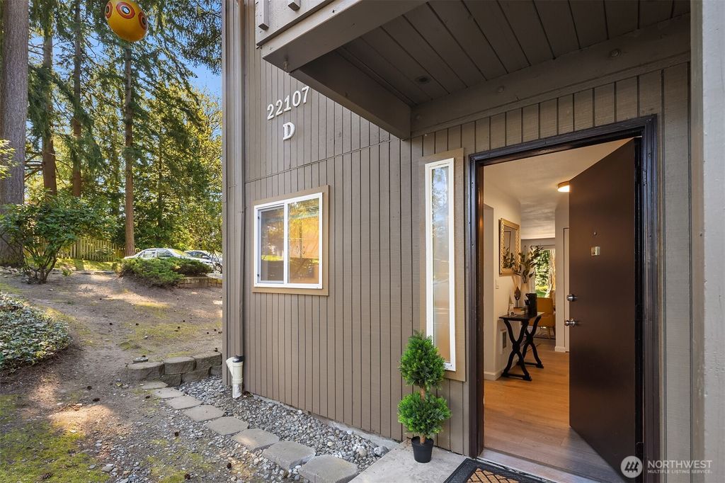 Photo of 22107 66th Avenue W #1D, Mountlake Terrace, WA 98043 (MLS # 2364364)