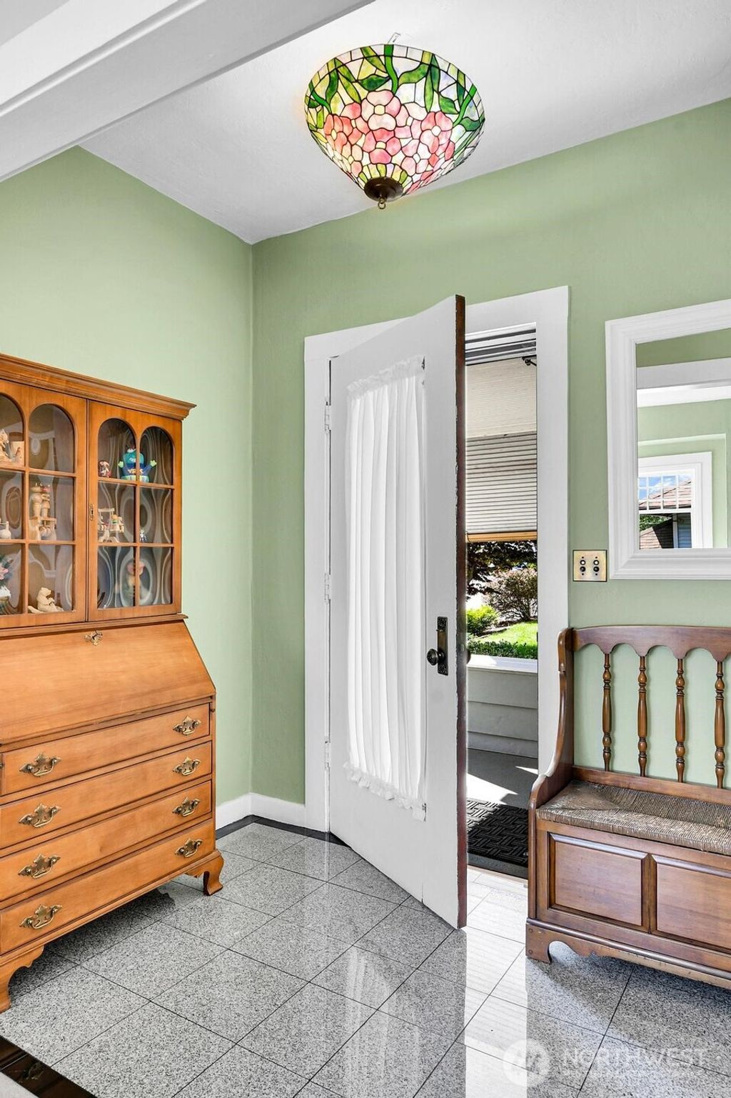Photo of 2719 Nob Hill Avenue N, Seattle, WA 98109 (MLS # 2518228)