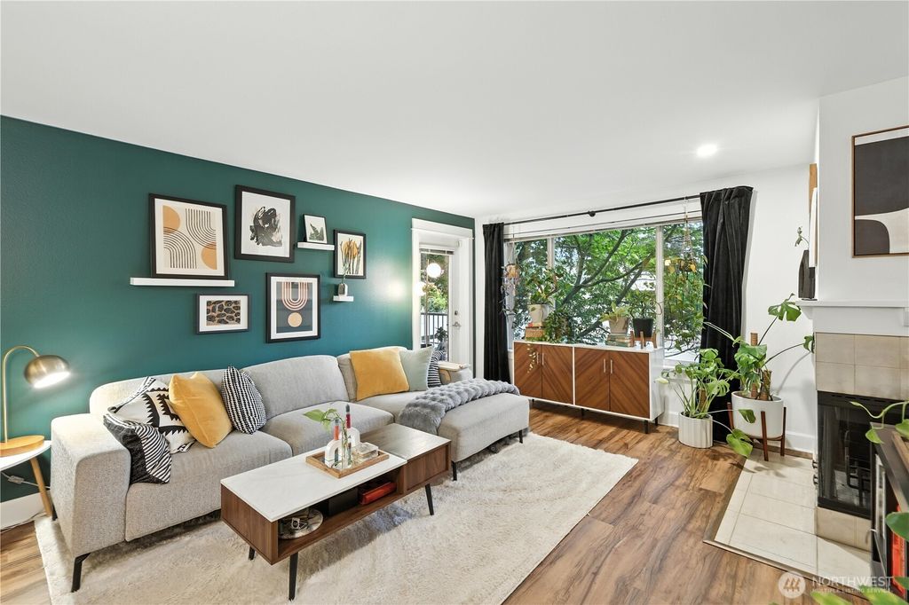 Photo of 300 N 130th Street #7-111, Seattle, WA 98133 (MLS # 2420397)