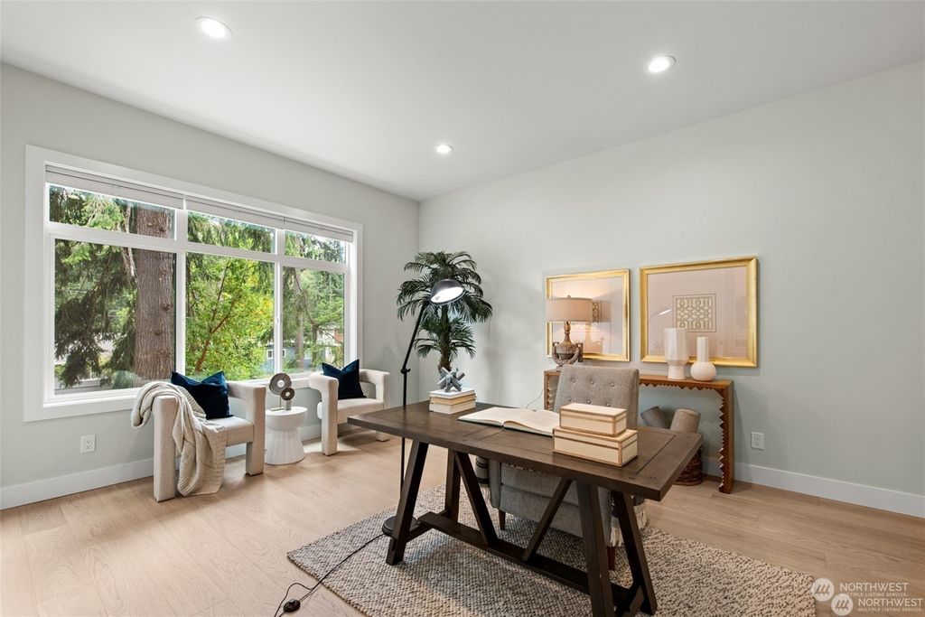 Photo of 15515 Ne 103rd Way Redmond, Redmond, WA 98052 (MLS # 2214869)