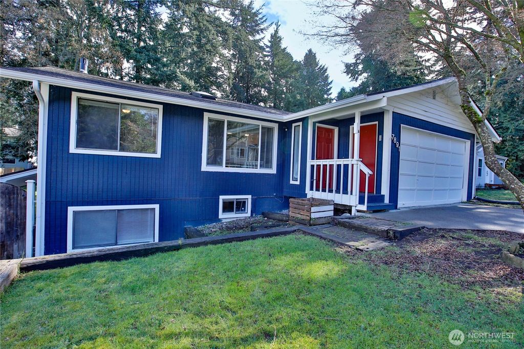 Photo of 7891 San Juan Avenue, Clinton, WA 98236 (MLS # 2489252)