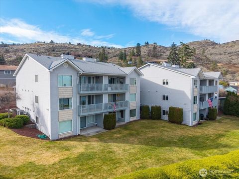 Photo of 2305 W Woodin Ave Ave #2E, Chelan, WA 98816 (MLS # 2494884)