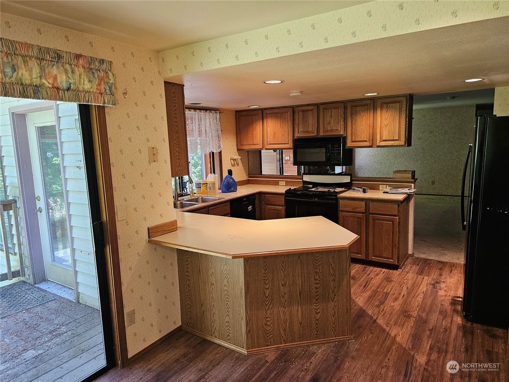 Photo of 7328 238 Avenue NE, Redmond, WA 98053 (MLS # 2264280)