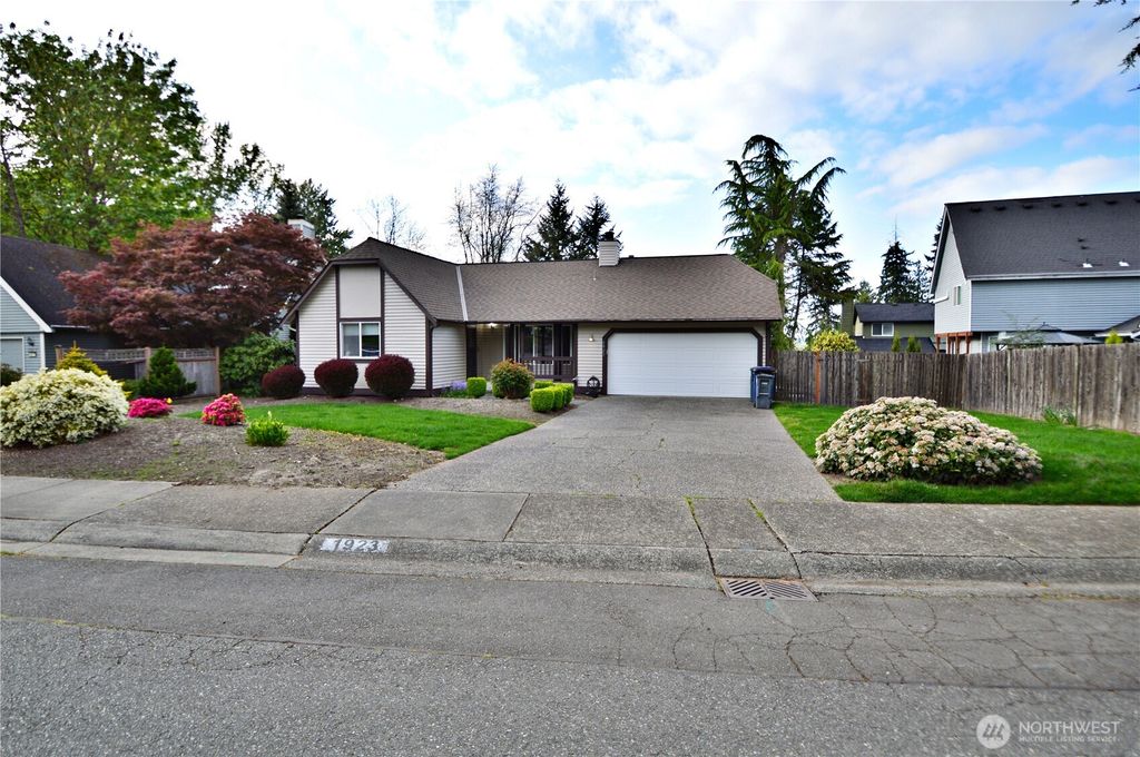 Photo of 1923 233rd Place SE, Bothell, WA 98021 (MLS # 2367812)