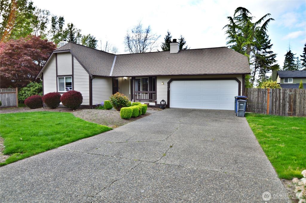 Photo of 1923 233rd Place SE, Bothell, WA 98021 (MLS # 2367812)
