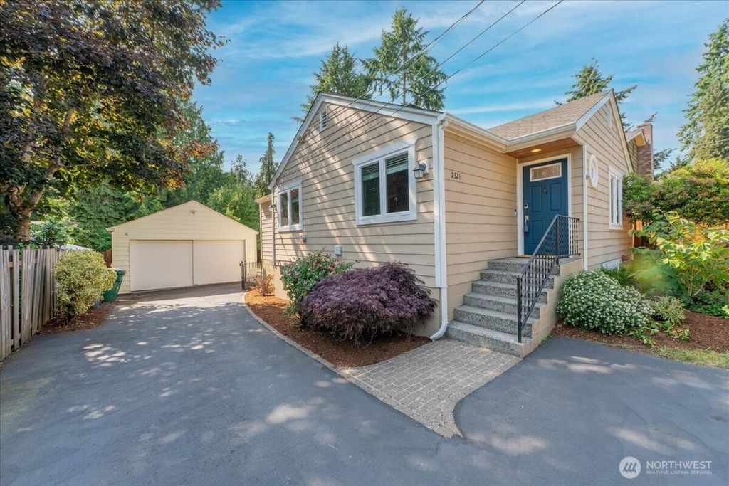 Photo of 2321 NE 127th Street, Seattle, WA 98125 (MLS # 2397816)