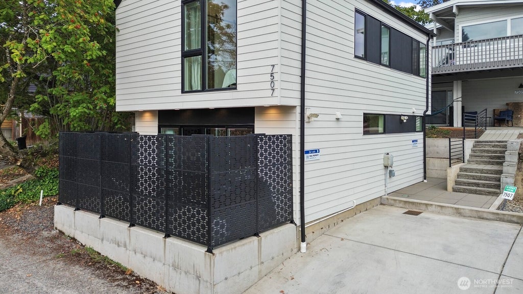 Photo of 7507 Latona Avenue NE, Seattle, WA 98115 (MLS # 2594406)