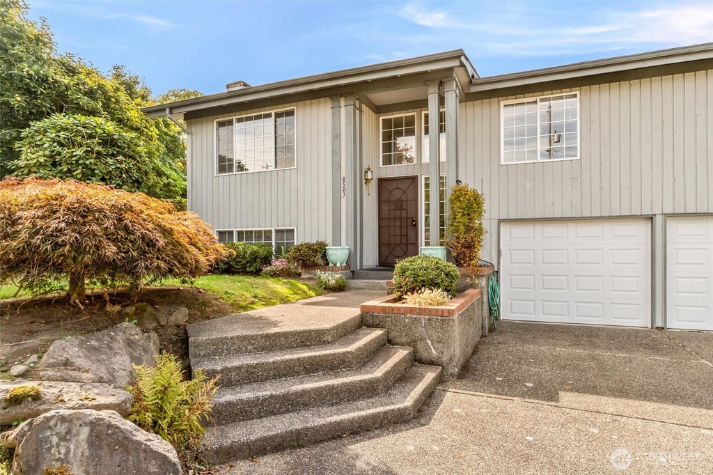 Photo of 8507 39th Avenue S, Seattle, WA 98118 (MLS # 2592406)