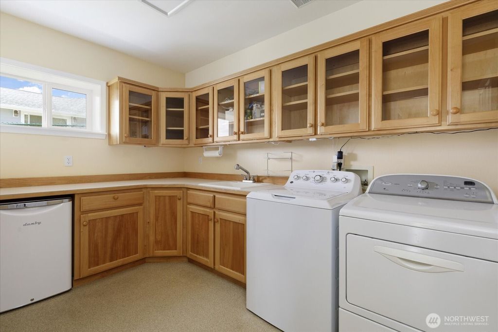 listing image 9362567004909888340