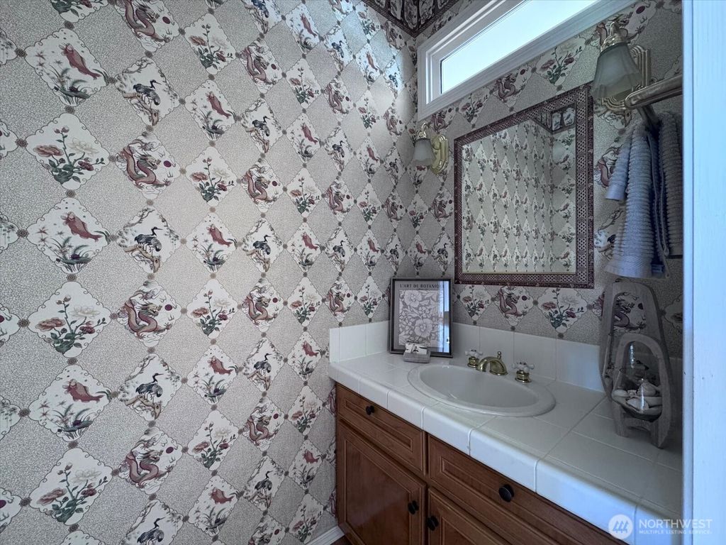 listing image 9367486652392249077