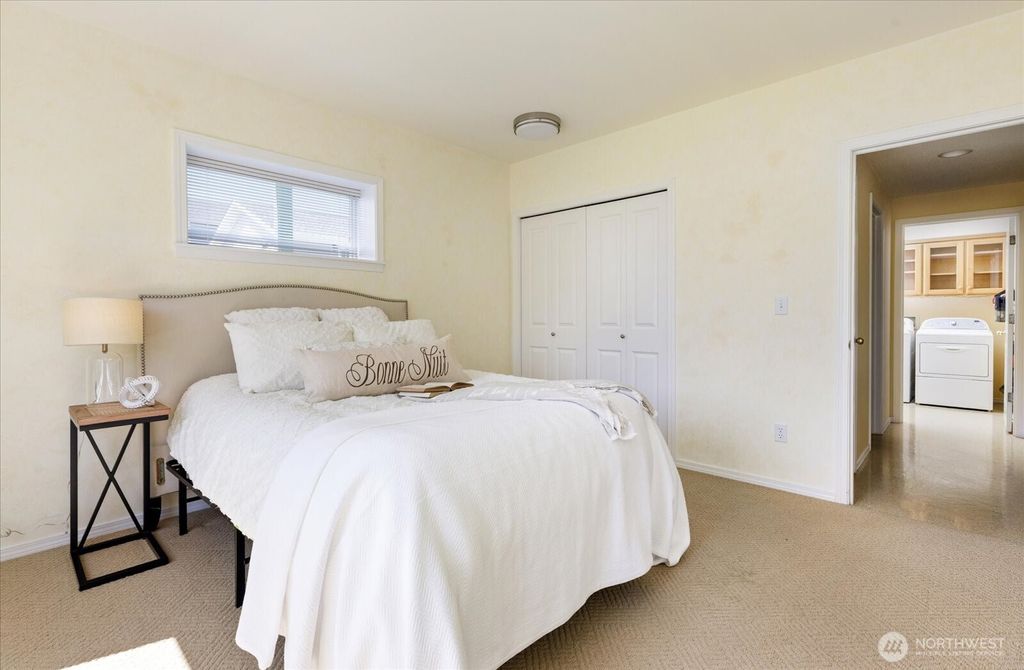 listing image 9369854567800176137