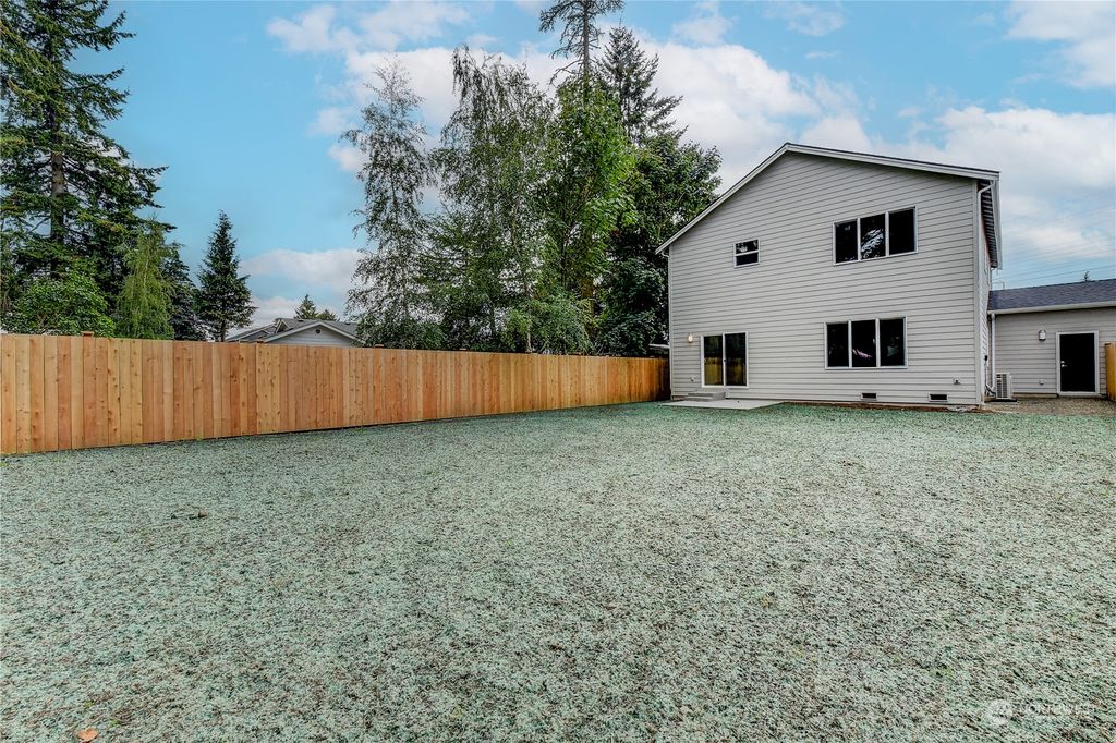 Photo of 429 Logan Road #2, Lynnwood, WA 98036 (MLS # 2292357)