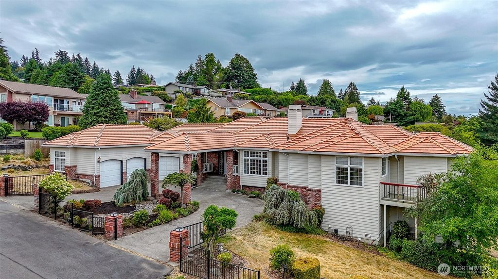 Photo of 29851 12th Avenue SW, Federal Way, WA 98023 (MLS # 2416493)