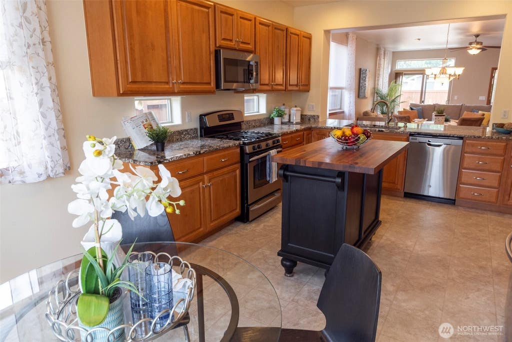 Photo of 8646 Bainbridge Loop NE, Lacey, WA 98516 (MLS # 2557961)