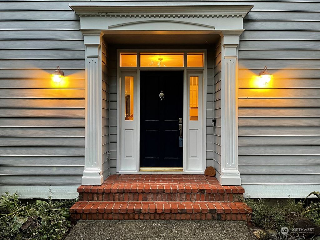 Photo of 5310 236th Avenue NE, Redmond, WA 98053 (MLS # 2060299)