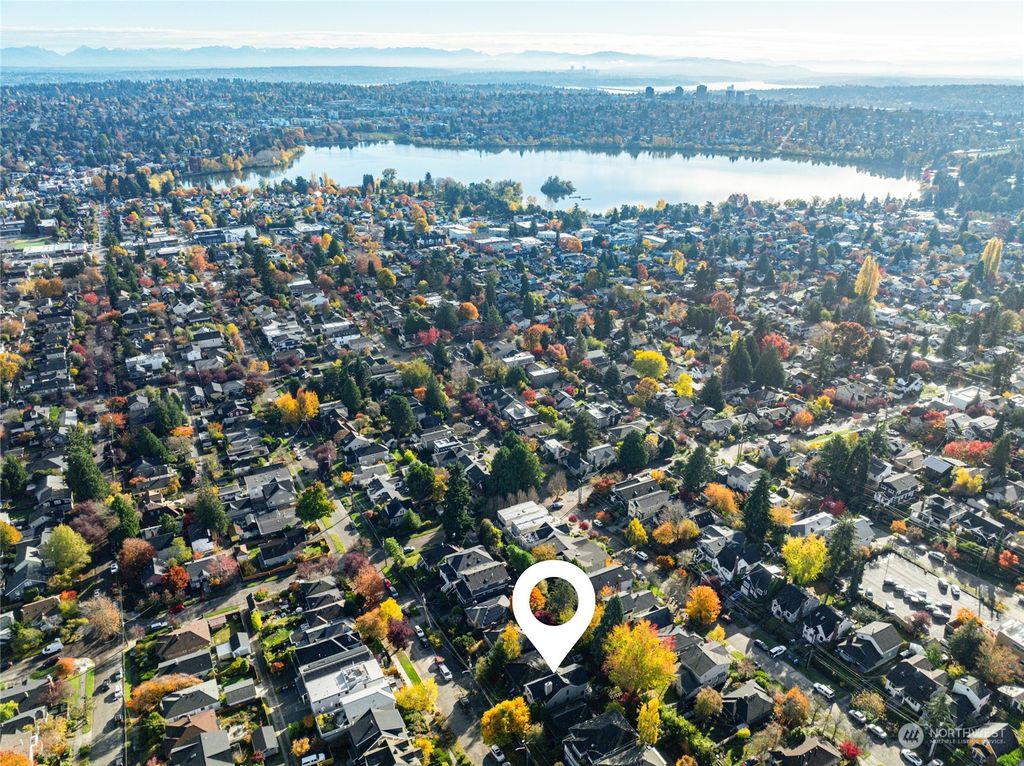 Photo of 337 N 77th Street, Seattle, WA 98103 (MLS # 2308802)