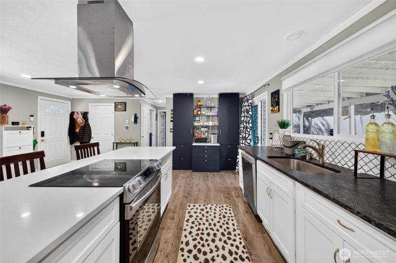 413 SW 305th Street