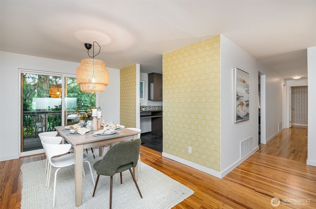 listing image 9361760539445344933
