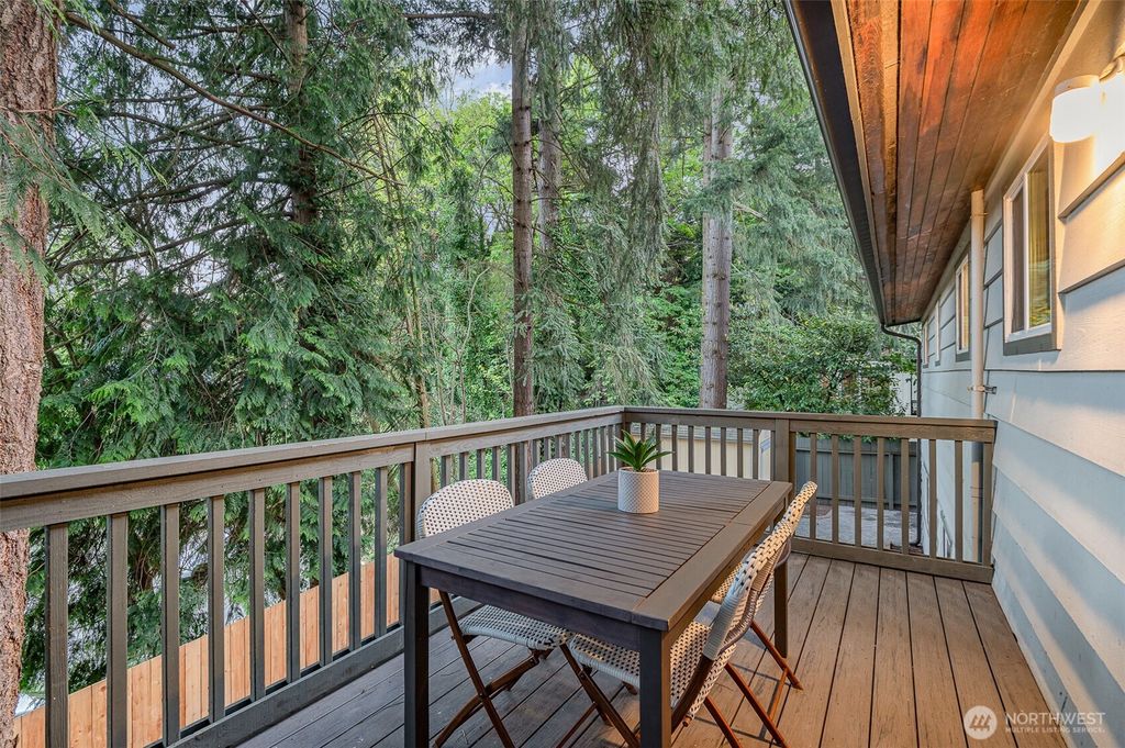 listing image 9360492610262356817