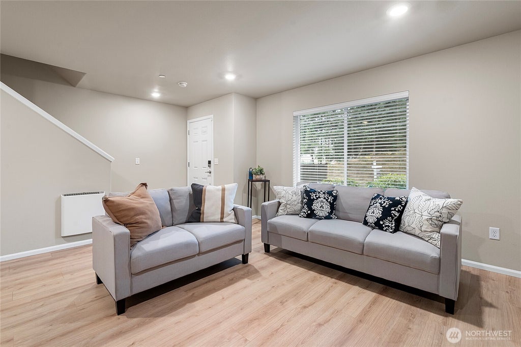 Photo of 17541 110th Avenue E #I, Puyallup, WA 98374 (MLS # 2585768)