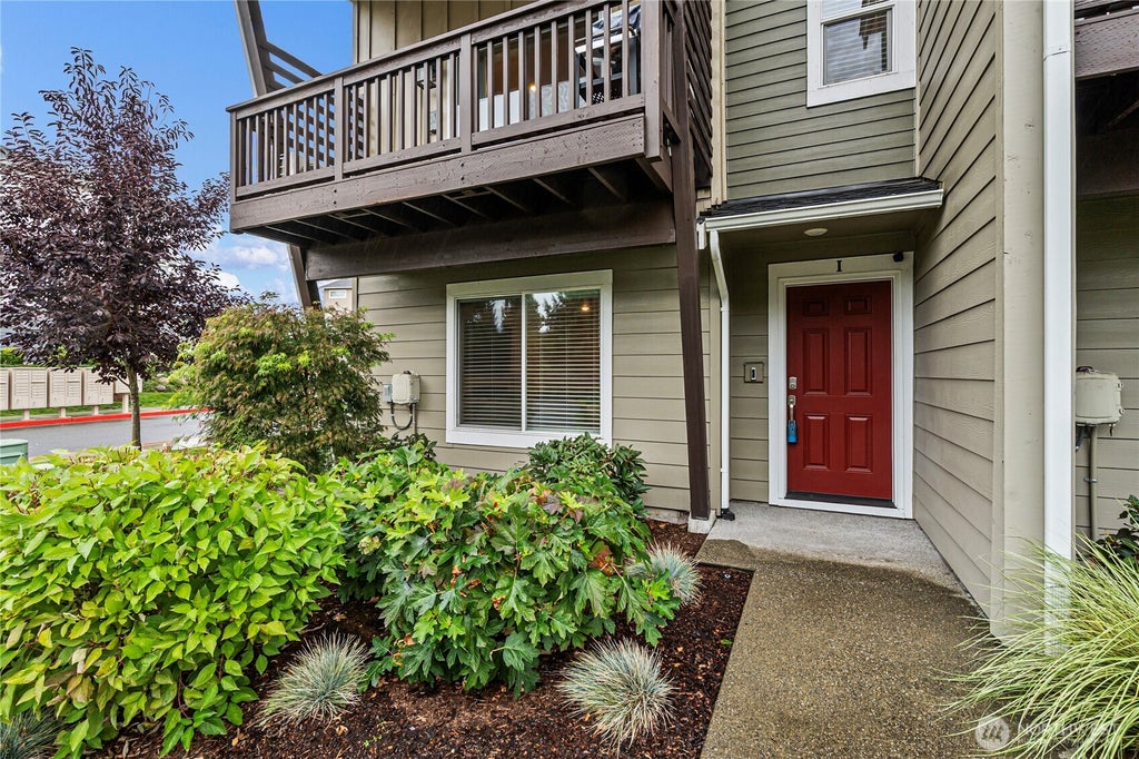 Photo of 17541 110th Avenue E #I, Puyallup, WA 98374 (MLS # 2585768)