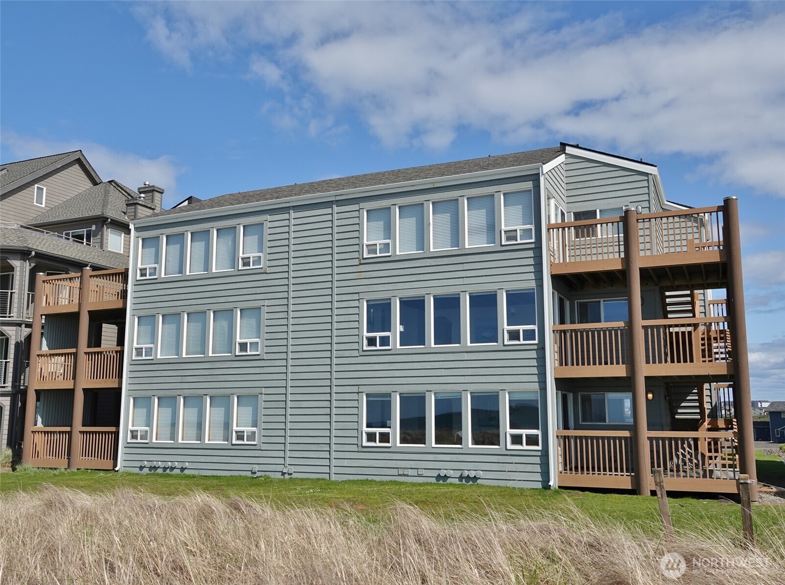 1407 Ocean Shores Boulevard SW 3S-E