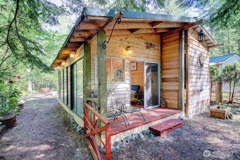 Photo of 40 2 Wilderness Way, Deming, WA 98244 (MLS # 2353297)